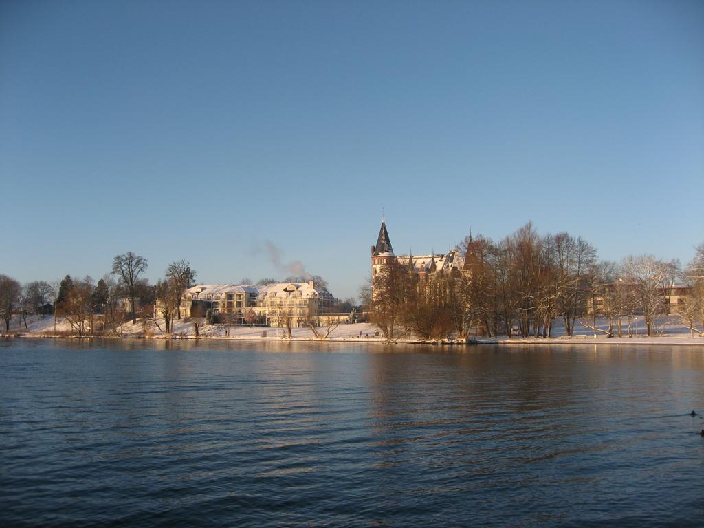 Seehotel Schloss Клінк Екстер'єр фото
