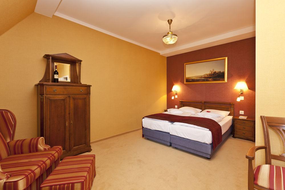 Seehotel Schloss Клінк Екстер'єр фото