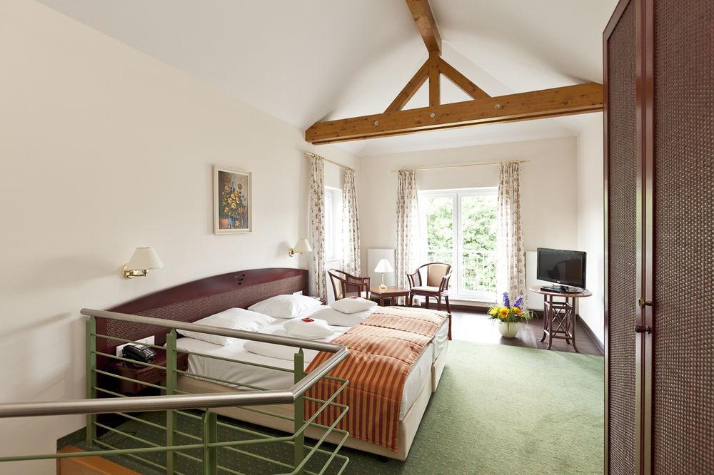 Seehotel Schloss Клінк Екстер'єр фото