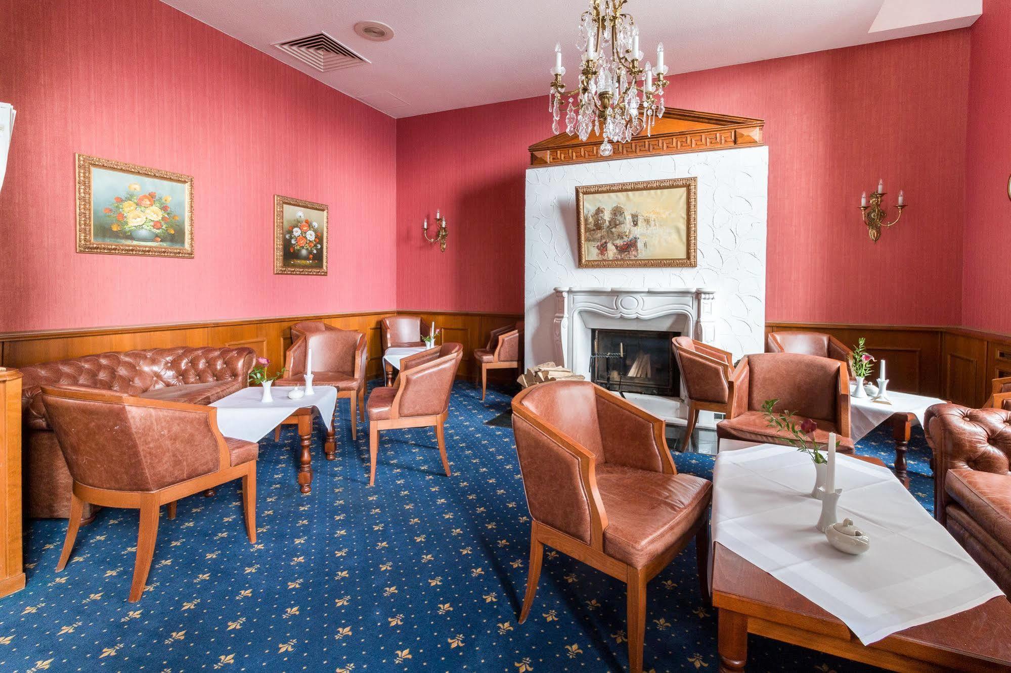 Seehotel Schloss Клінк Екстер'єр фото