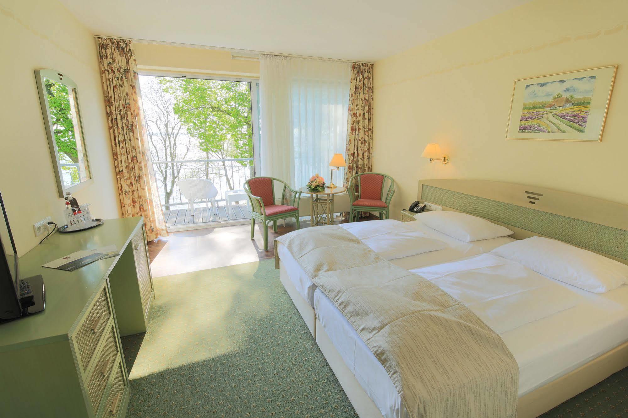 Seehotel Schloss Клінк Екстер'єр фото