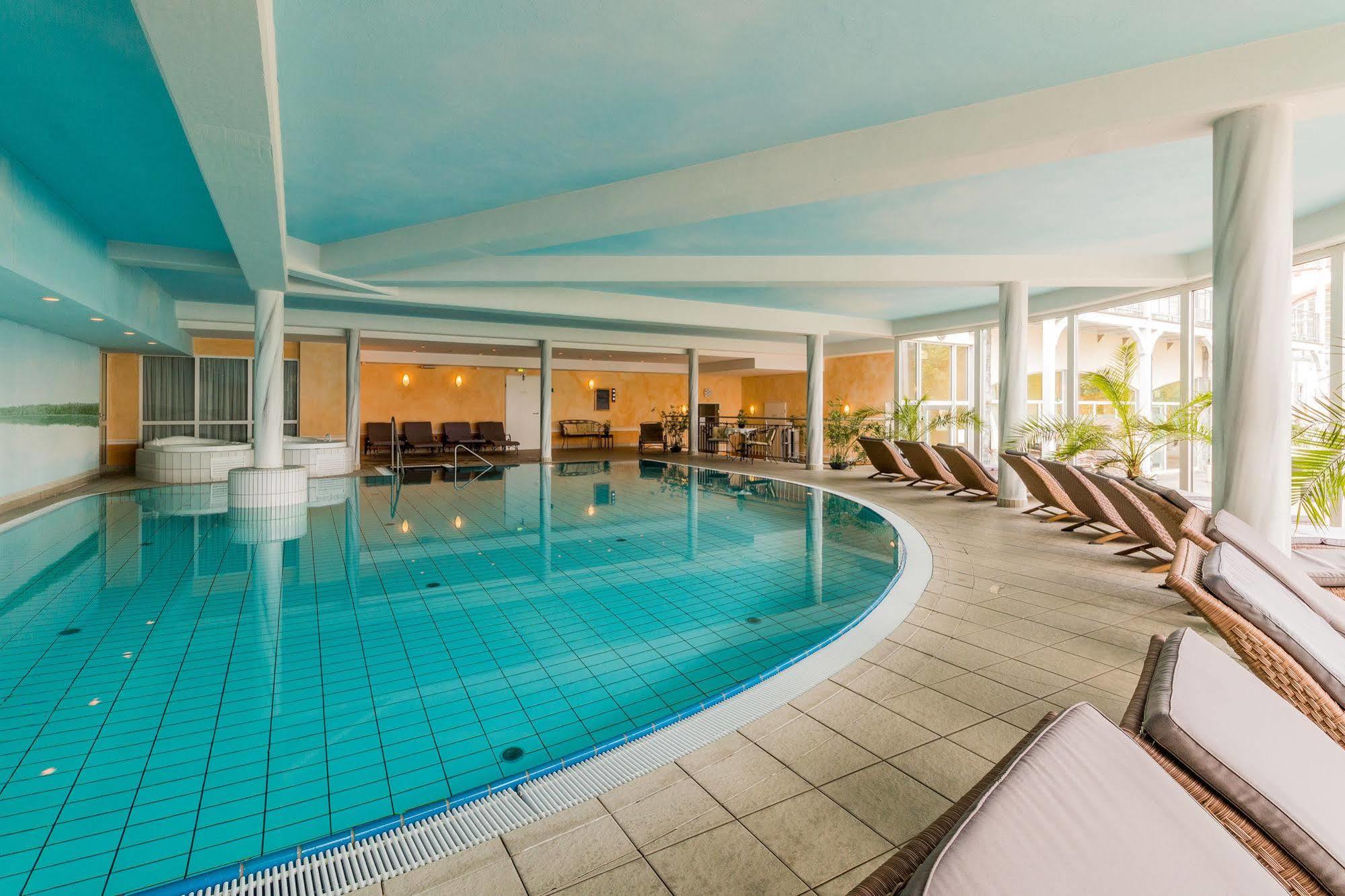 Seehotel Schloss Клінк Екстер'єр фото